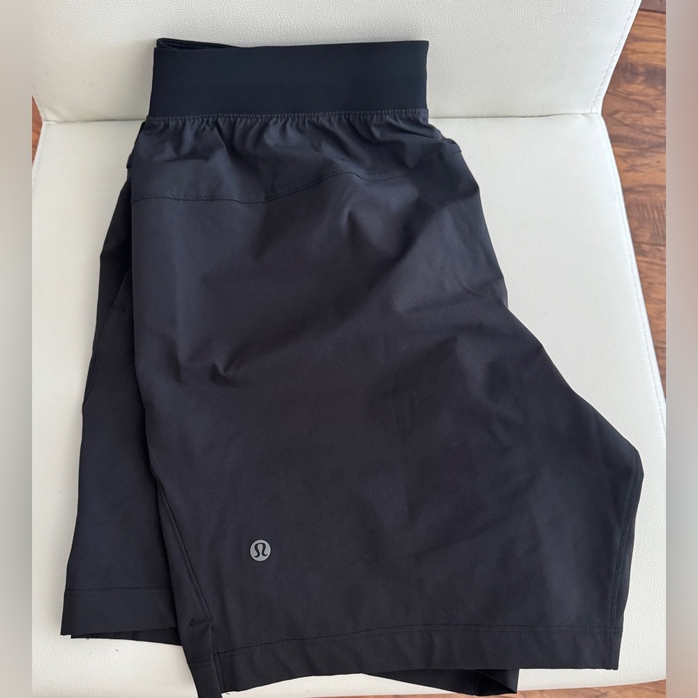 Lululemon Mens Zeroed In Linerless Short 7 in BLACK